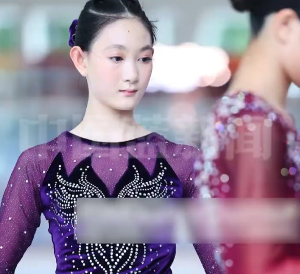 安琪经历七, 得联系, 她作为体操 安琪经历七, 得联系, 她作为体操