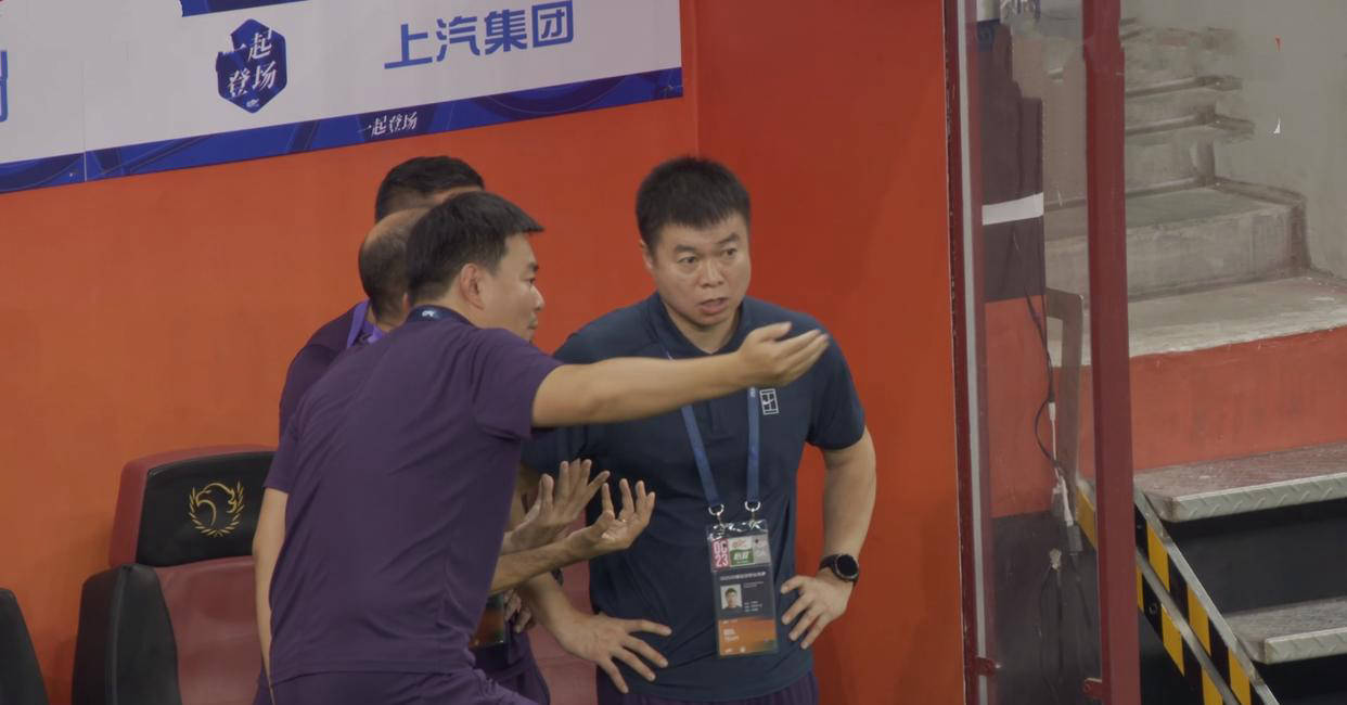 无论是留在, bb, 三后卫阵容 无论是留在, bb, 三后卫阵容